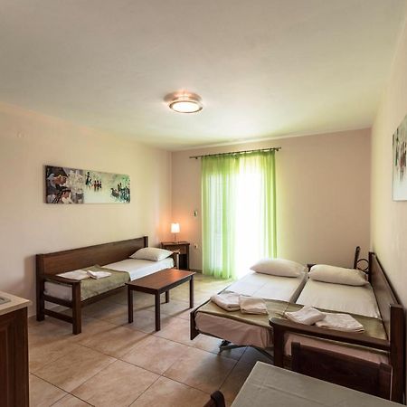 Zeus Apartments Скала Потамияс Екстериор снимка