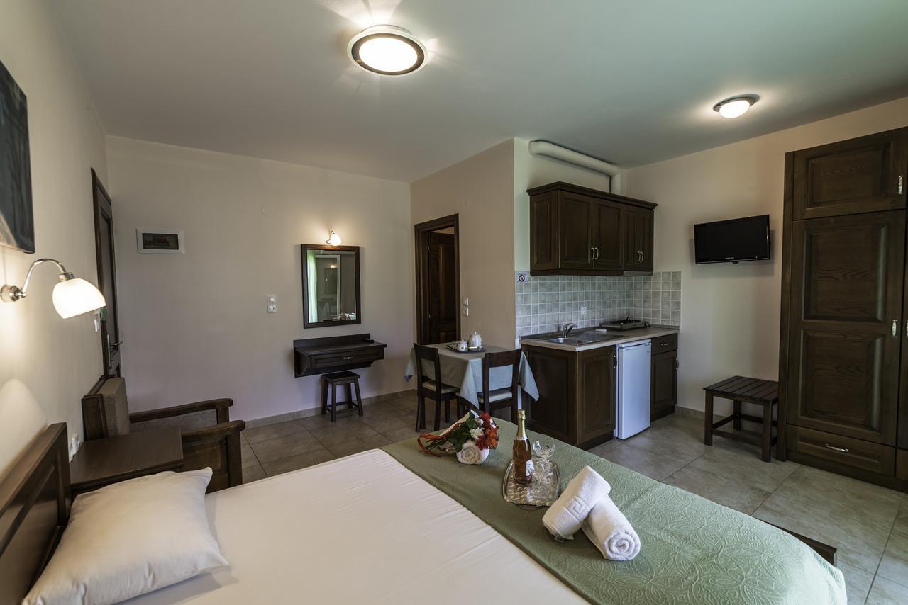 Zeus Apartments Скала Потамияс Екстериор снимка