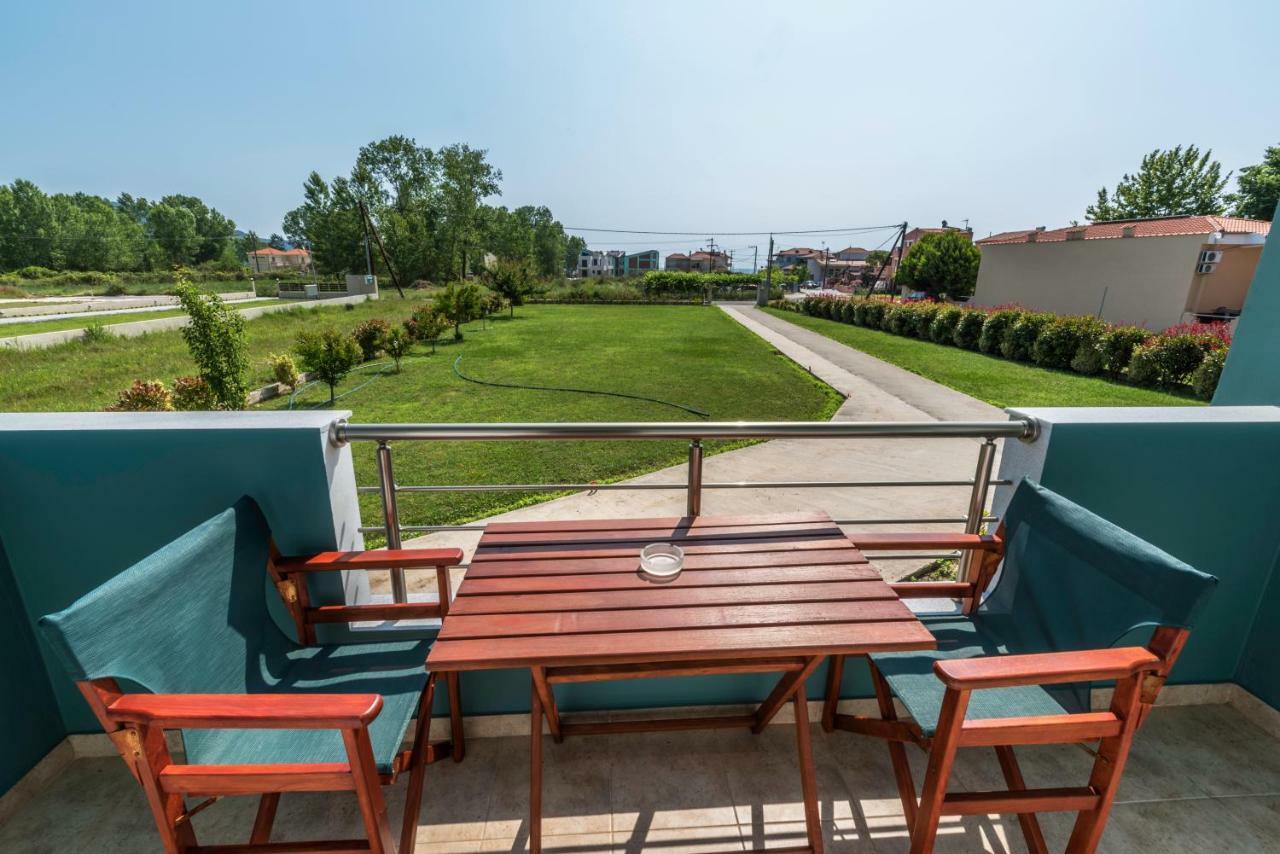 Zeus Apartments Скала Потамияс Екстериор снимка